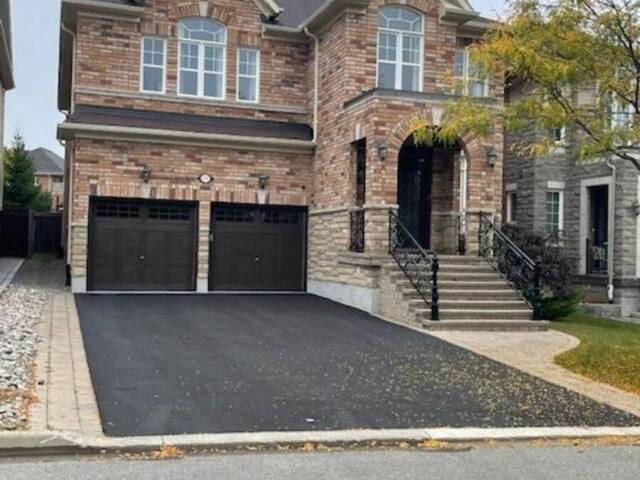 109 HEINTZMAN CRESCENT Vaughan Ontario, L4A 4T1