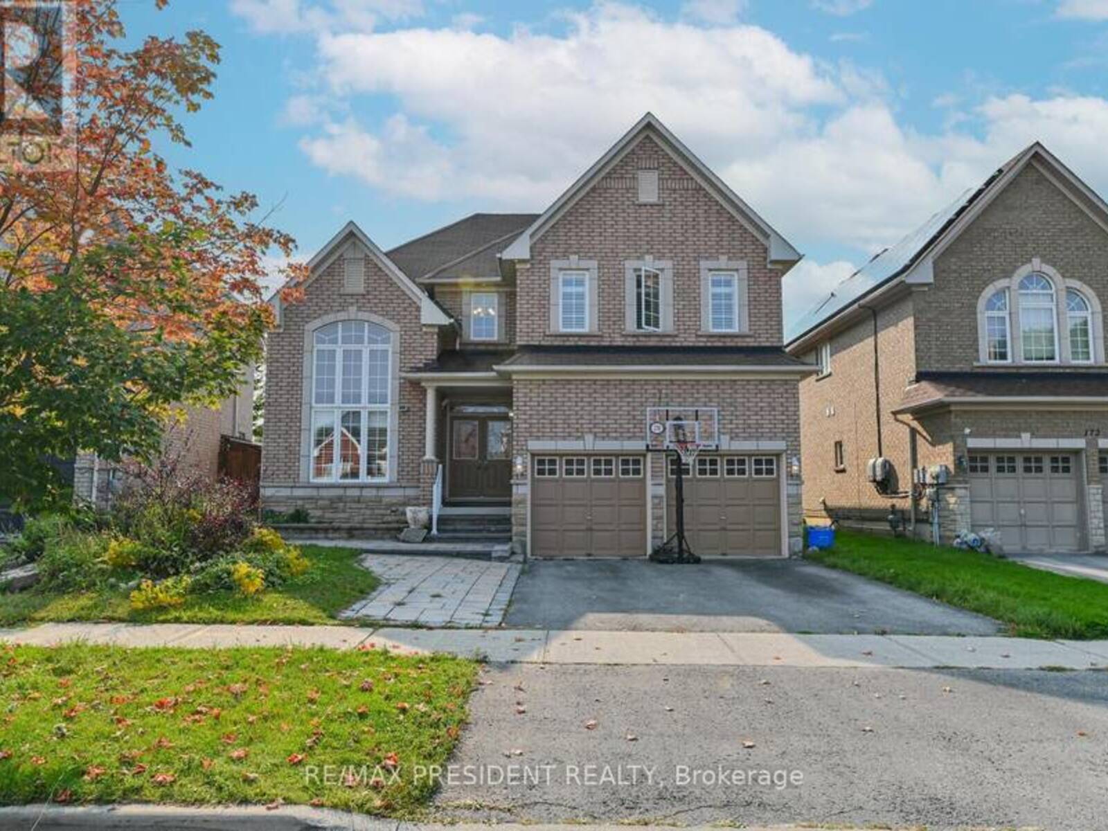 170 THE QUEENSWAY, Barrie, Ontario L4M 0B5