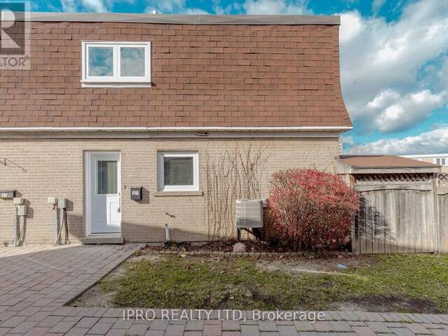 17 TOWN HOUSE CRESCENT Brampton Ontario, L6W 3C7