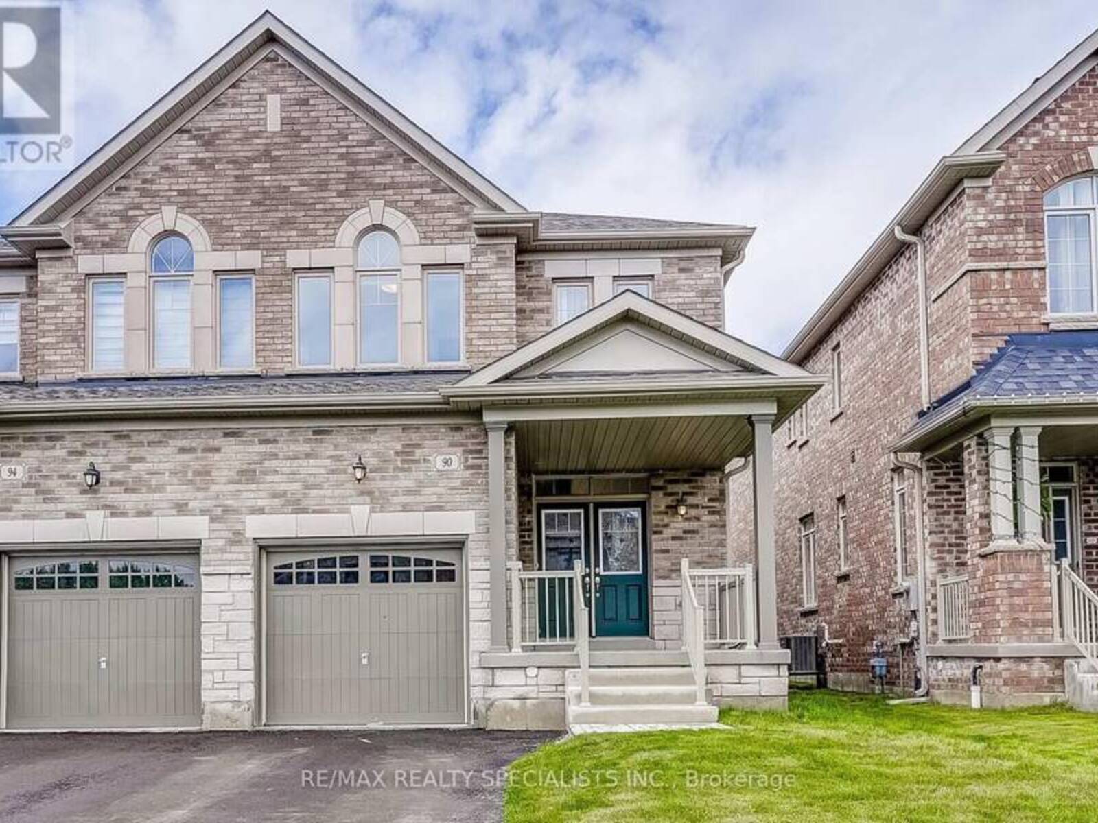 90 FERRAGINE CRESCENT, Bradford West Gwillimbury, Ontario L3Z 4K2