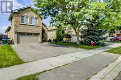 50 SUNNY GLEN CRESCENT | Brampton Ontario | Slide Image Three