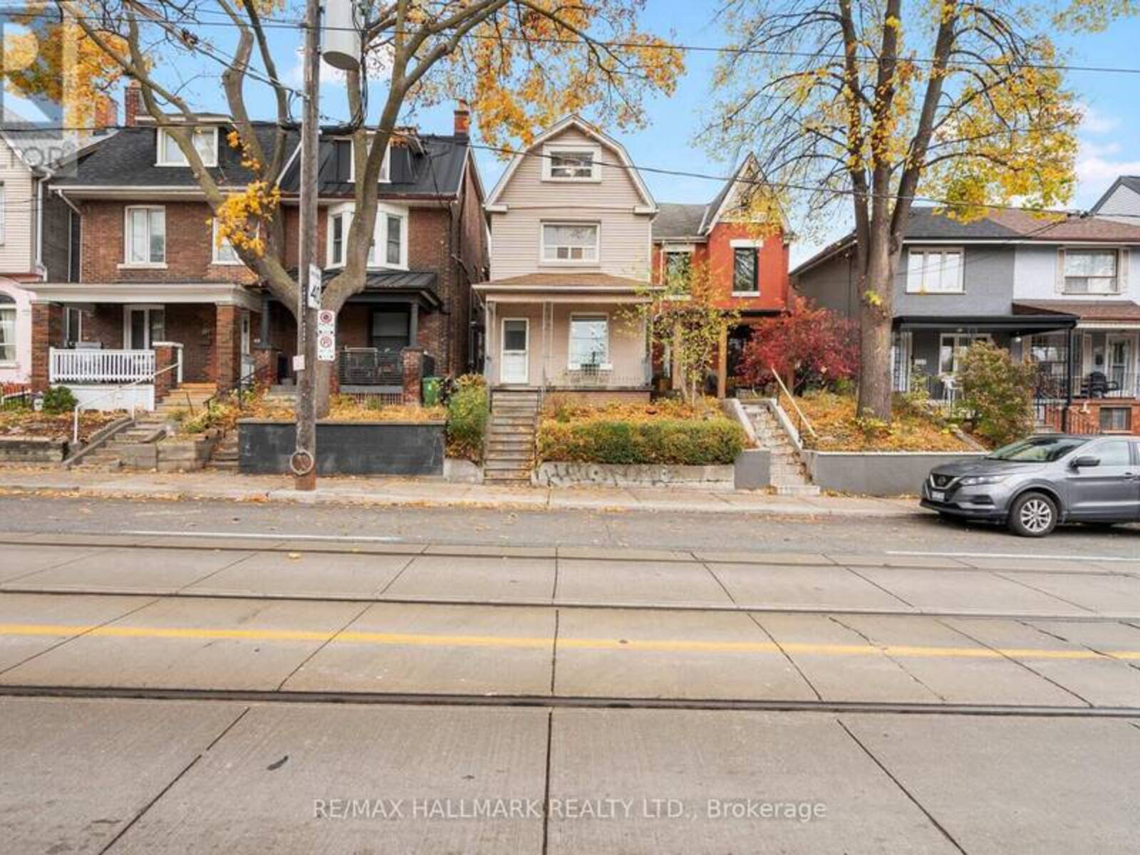 393 OSSINGTON AVENUE, Toronto, Ontario M6J 3A6