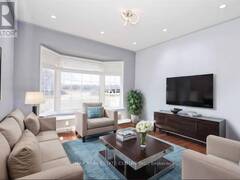 215 BRISDALE DRIVE Brampton Ontario, L7A 2T4