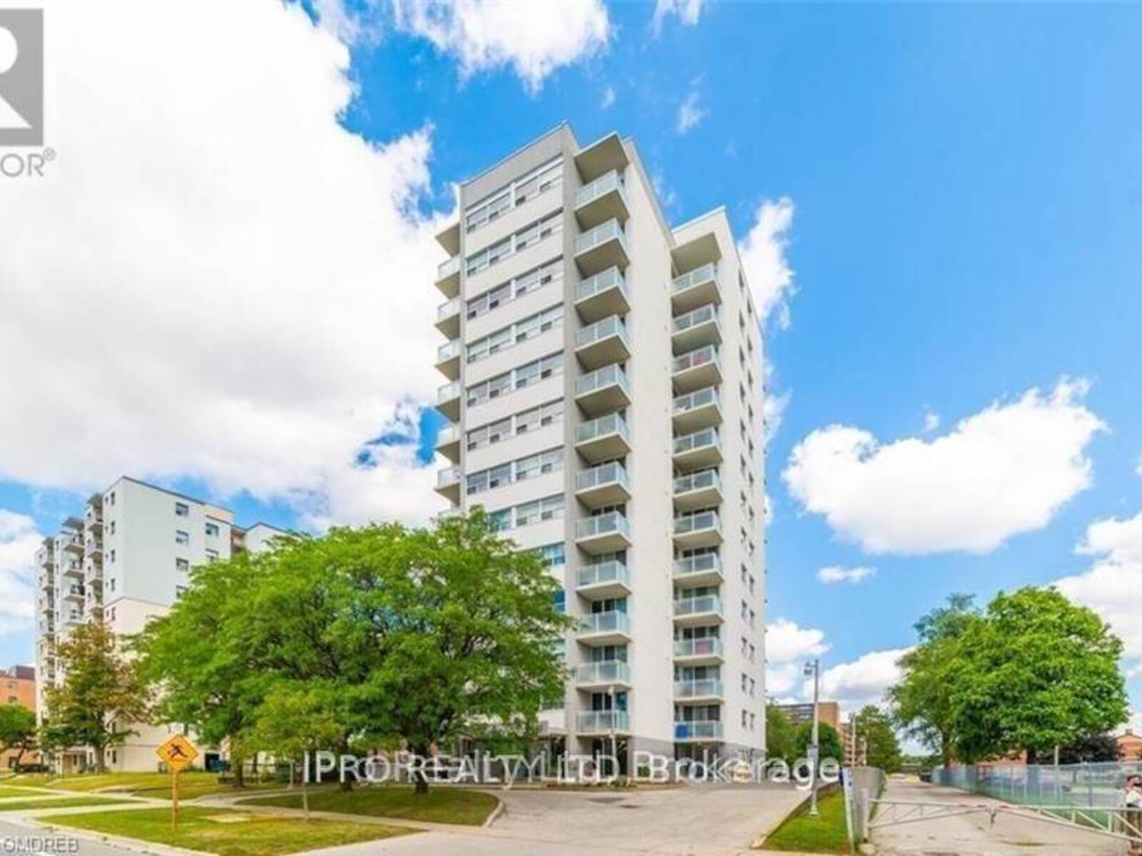 204 - 2345 CONFEDRATION PARKWAY, Mississauga, Ontario L5B 2H3