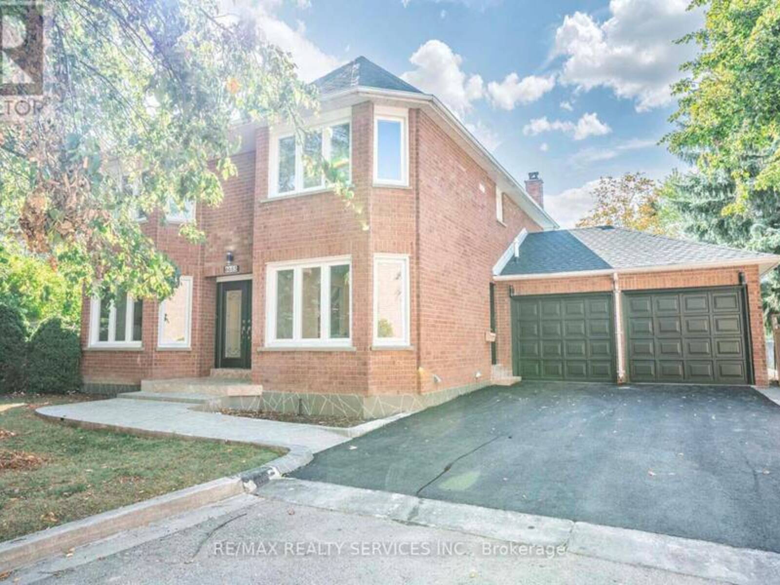 6685 MOCKINGBIRD LANE, Mississauga, Ontario L5N 5K1