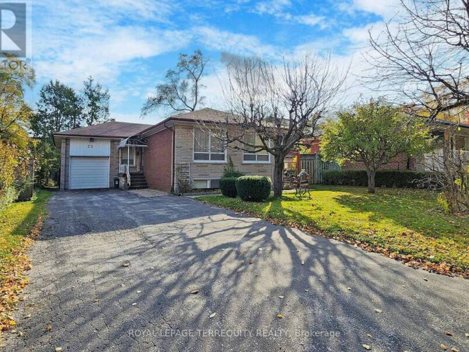 55 COCKSFIELD AVENUE, Toronto, Ontario M3H 3S7