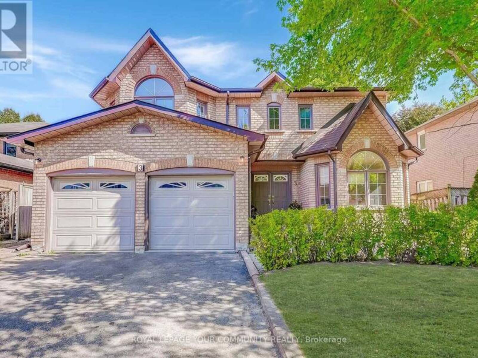 3 CREEKVIEW AVENUE, Richmond Hill, Ontario L4C 9X1