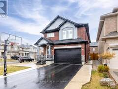 17 NARBONNE CRESCENT Hamilton Ontario, L8J 0J7