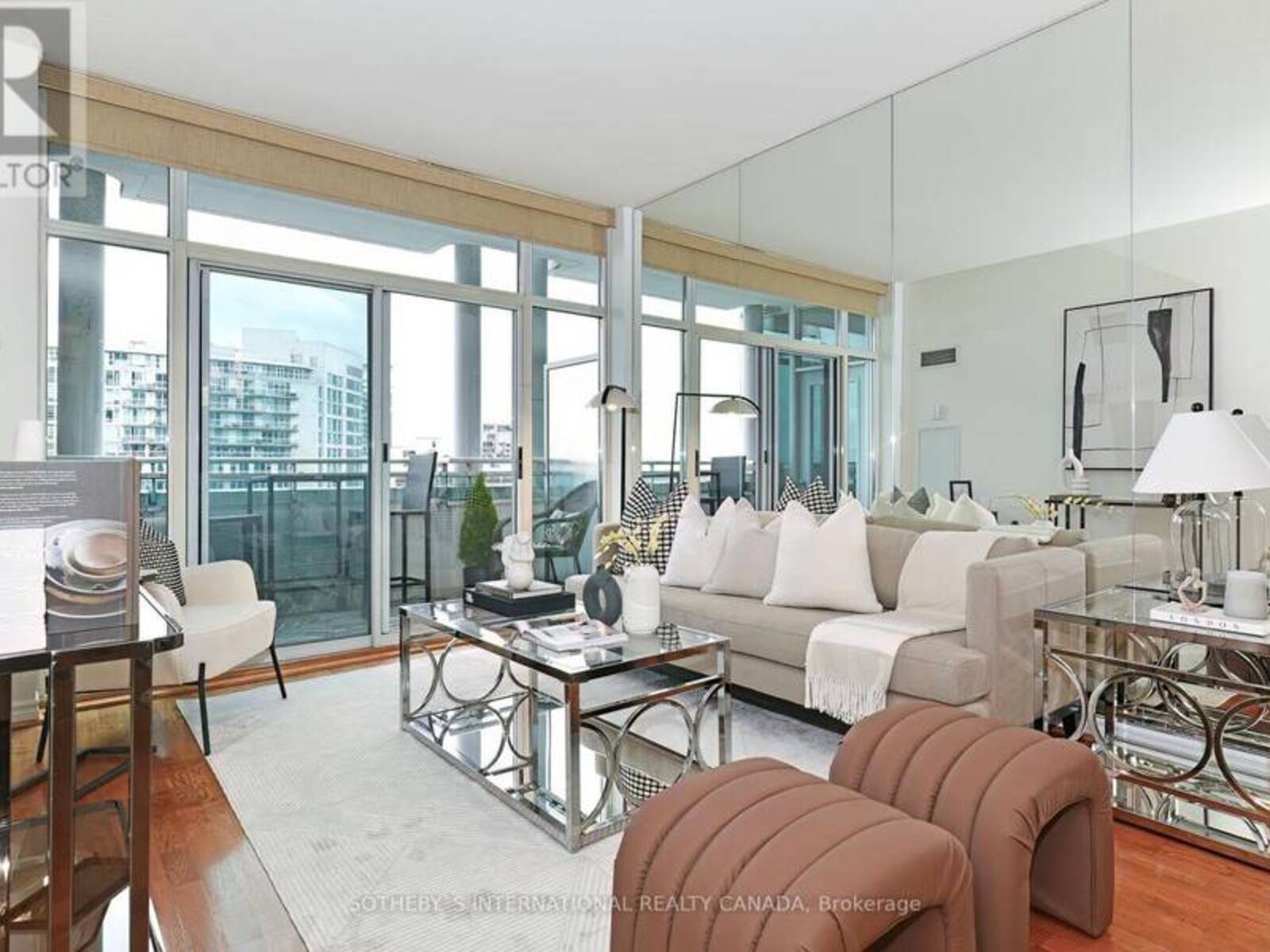 SPH22 - 600 QUEENS QUAY W, Toronto, Ontario M5V 3M3