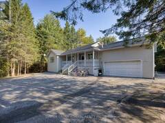 63 SCARLETT LINE Springwater Ontario, L0L 1V0