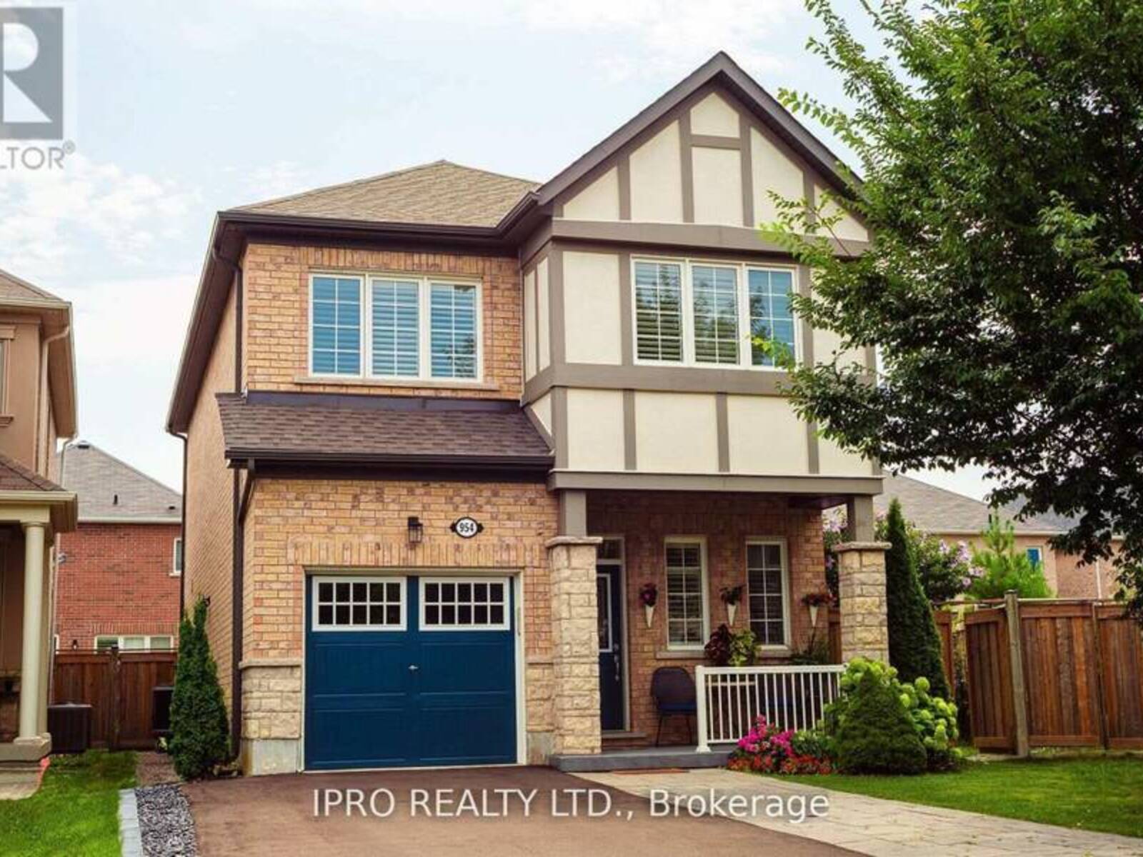 954 PENSON CRESCENT, Milton, Ontario L9T 8Z7