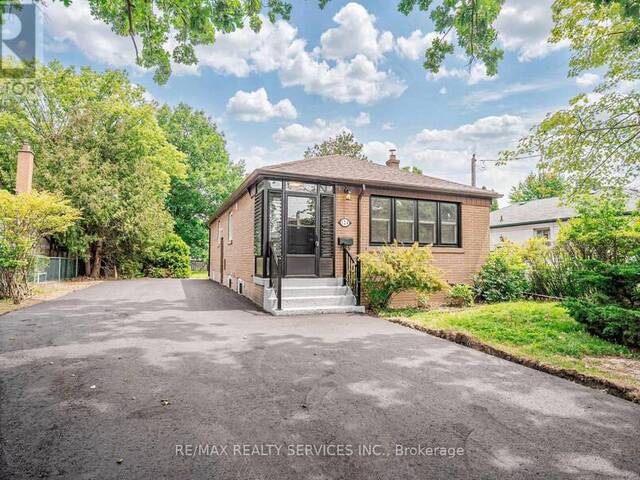 124 MCMURCHY AVENUE S Brampton Ontario, L6Y 1Y9