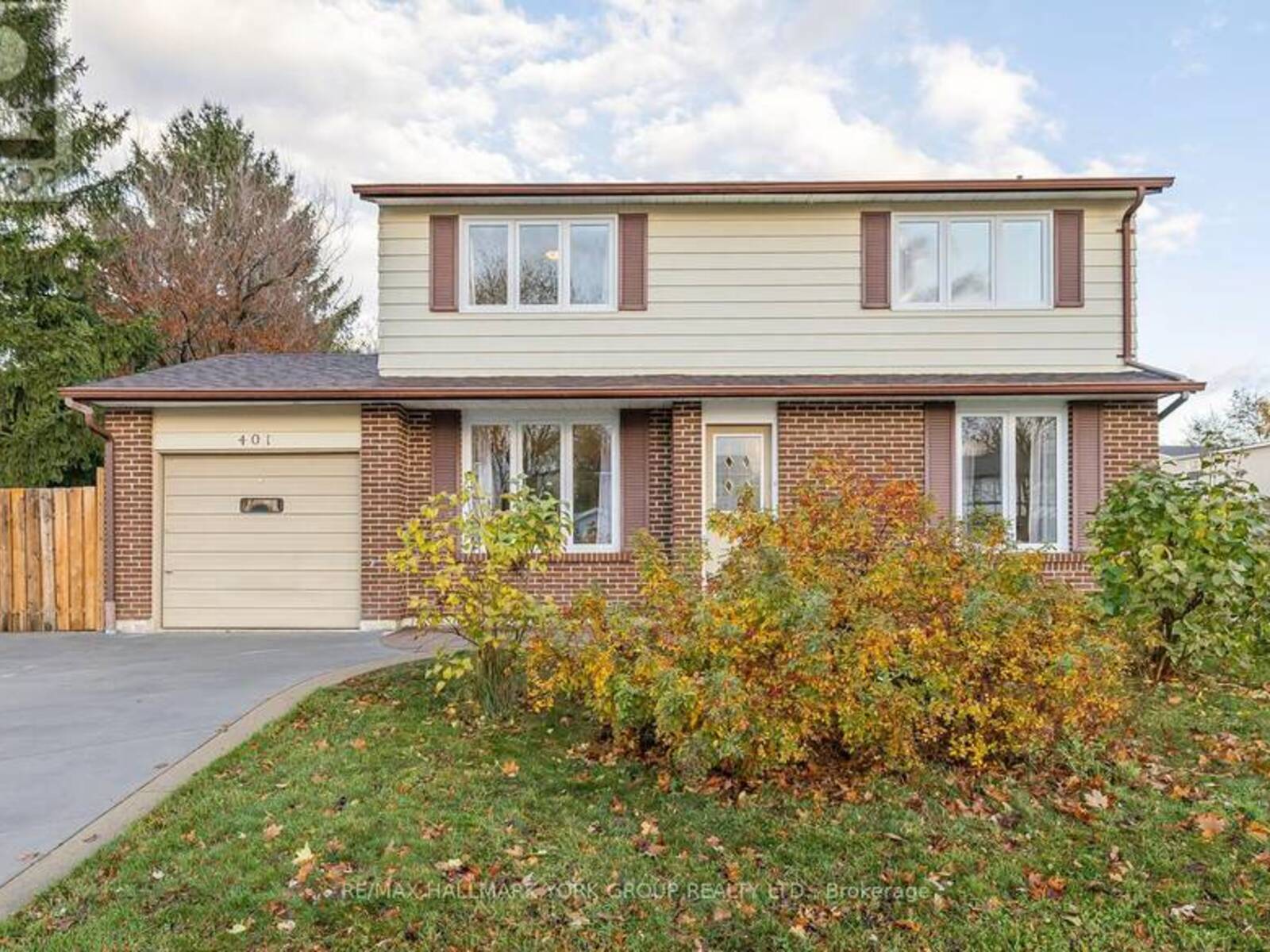 401 HANDLEY CRESCENT, Newmarket, Ontario L3Y 4T5