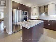 79 VILLAGE PARKWAY | Markham Ontario | Slide Image Eighteen