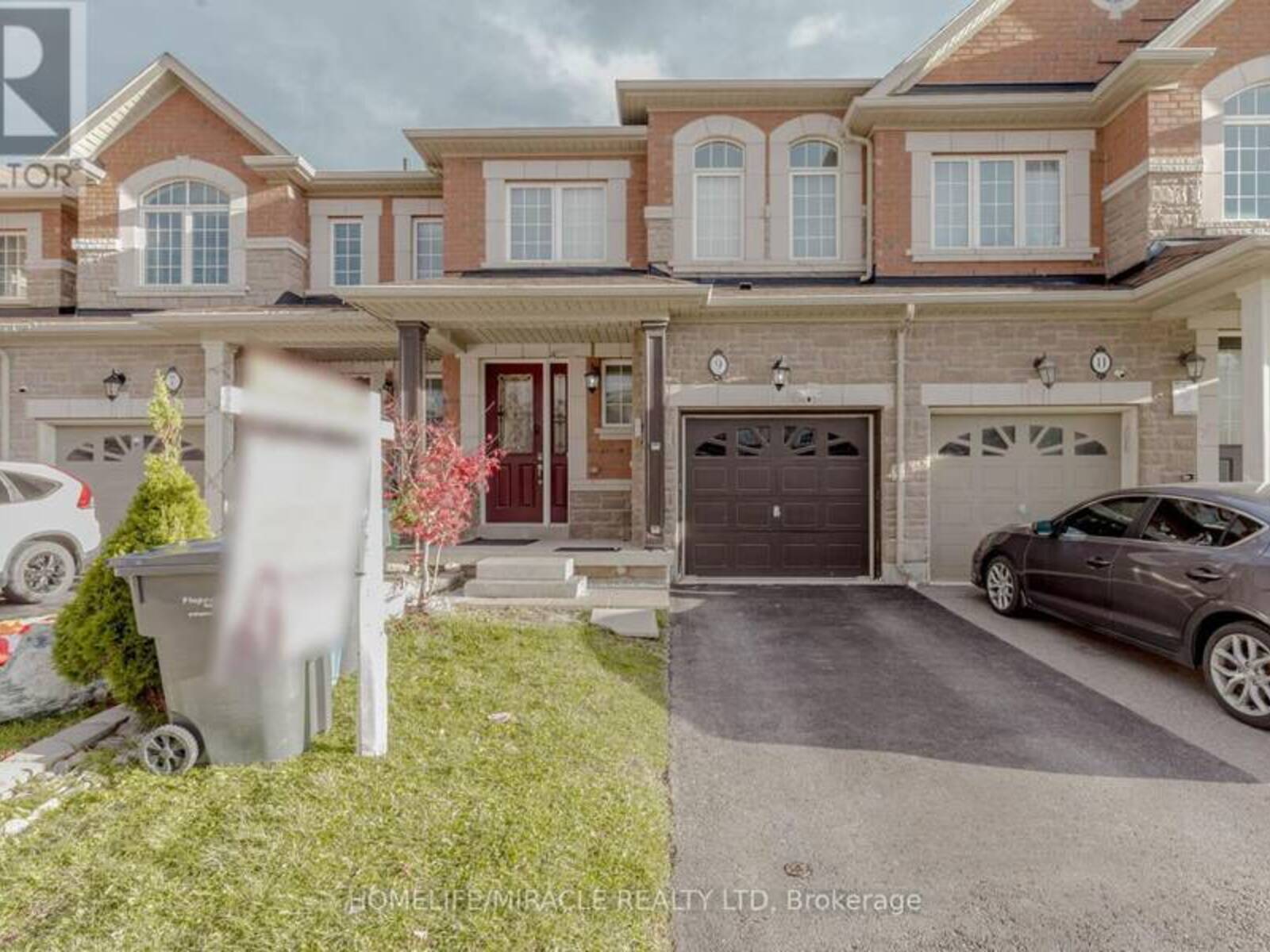 9 DUFAY ROAD, Brampton, Ontario L7A 4A1