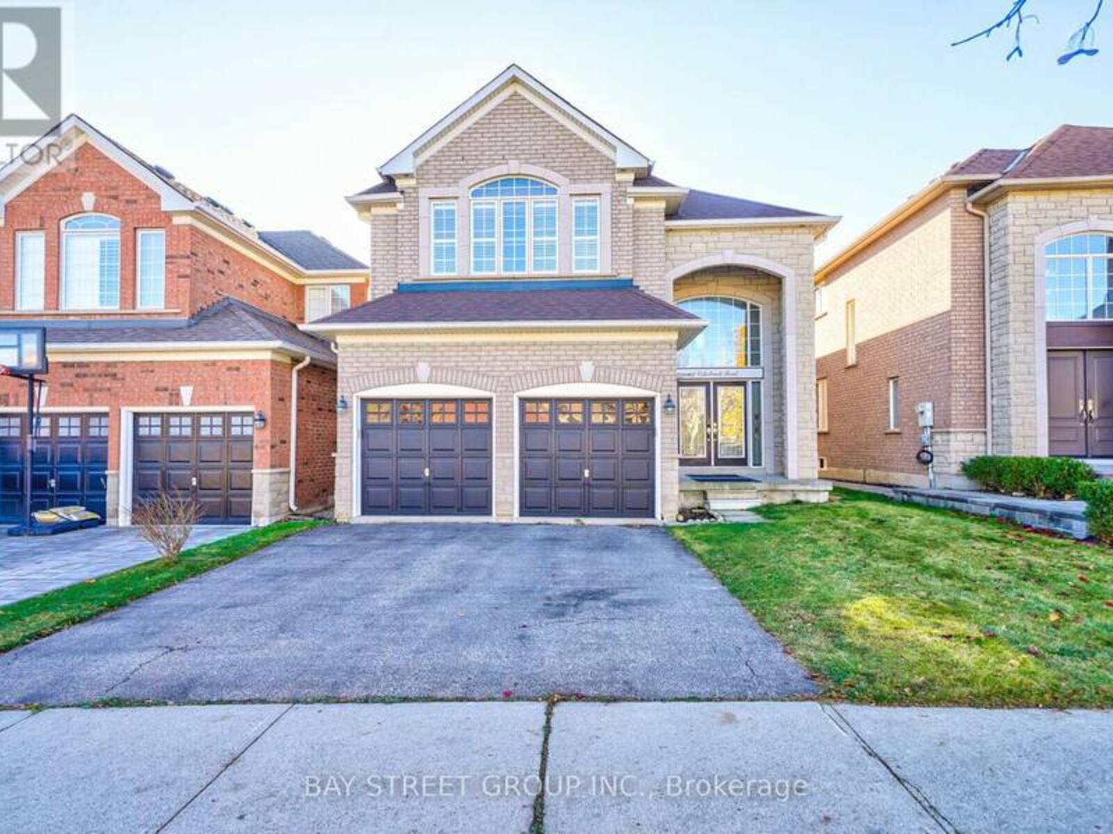 112 COLESBROOK ROAD, Richmond Hill, Ontario L4S 2G3