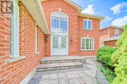 25 TRINITY CRESCENT | Richmond Hill Ontario | Slide Image Two