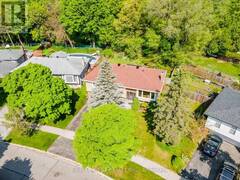 127 WEIR CRESCENT Toronto Ontario, M1E 4T1