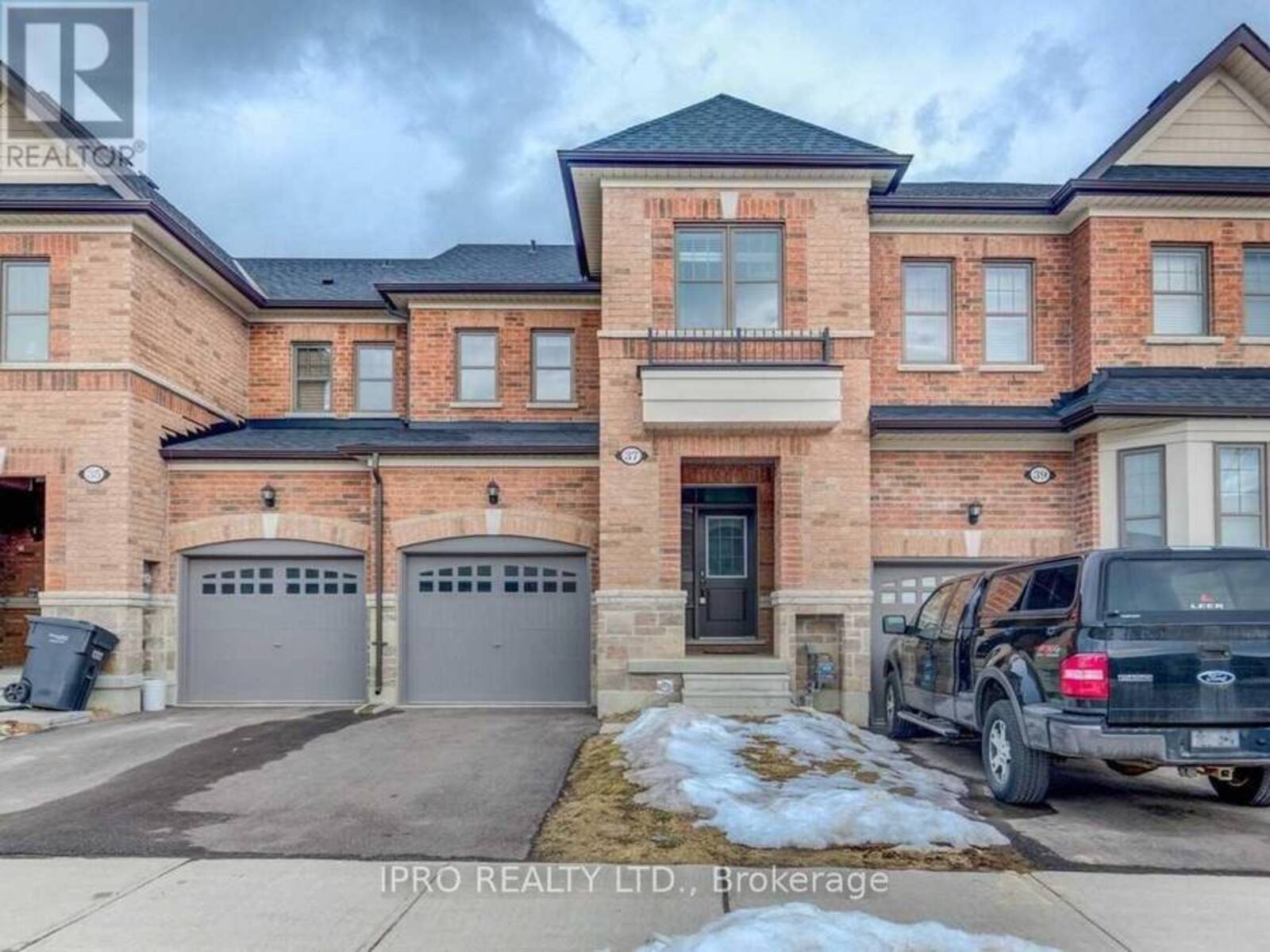 37 MORRA AVENUE, Caledon, Ontario L7E 4K6