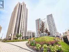 1802 - 9085 JANE STREET Vaughan Ontario, L4K 0L8