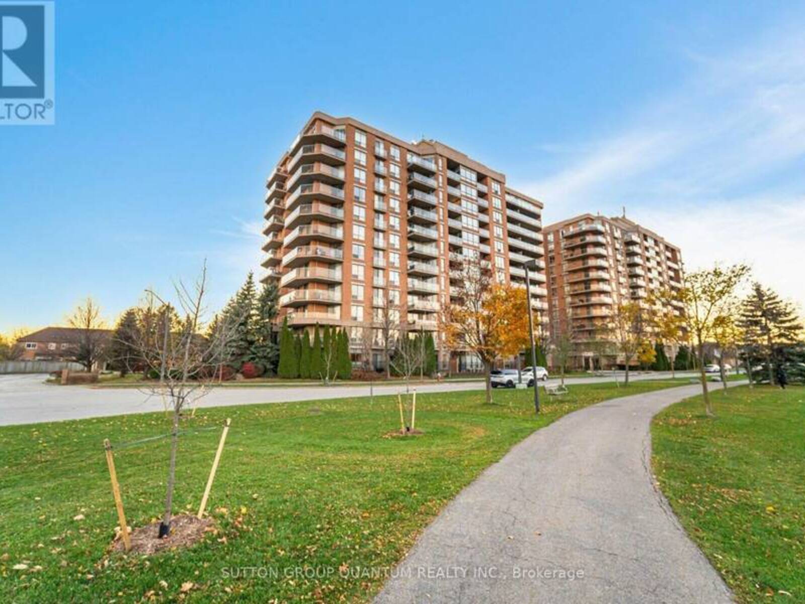 305 - 1140 PARKWEST PLACE S, Mississauga, Ontario L5E 3K9