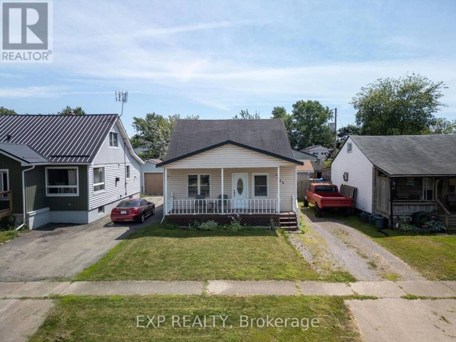 325 SIMPSON AVENUE, Welland, Ontario L3B 4Y7