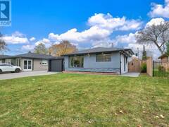 32 FARLEY CRESCENT Toronto Ontario, M9R 2A6