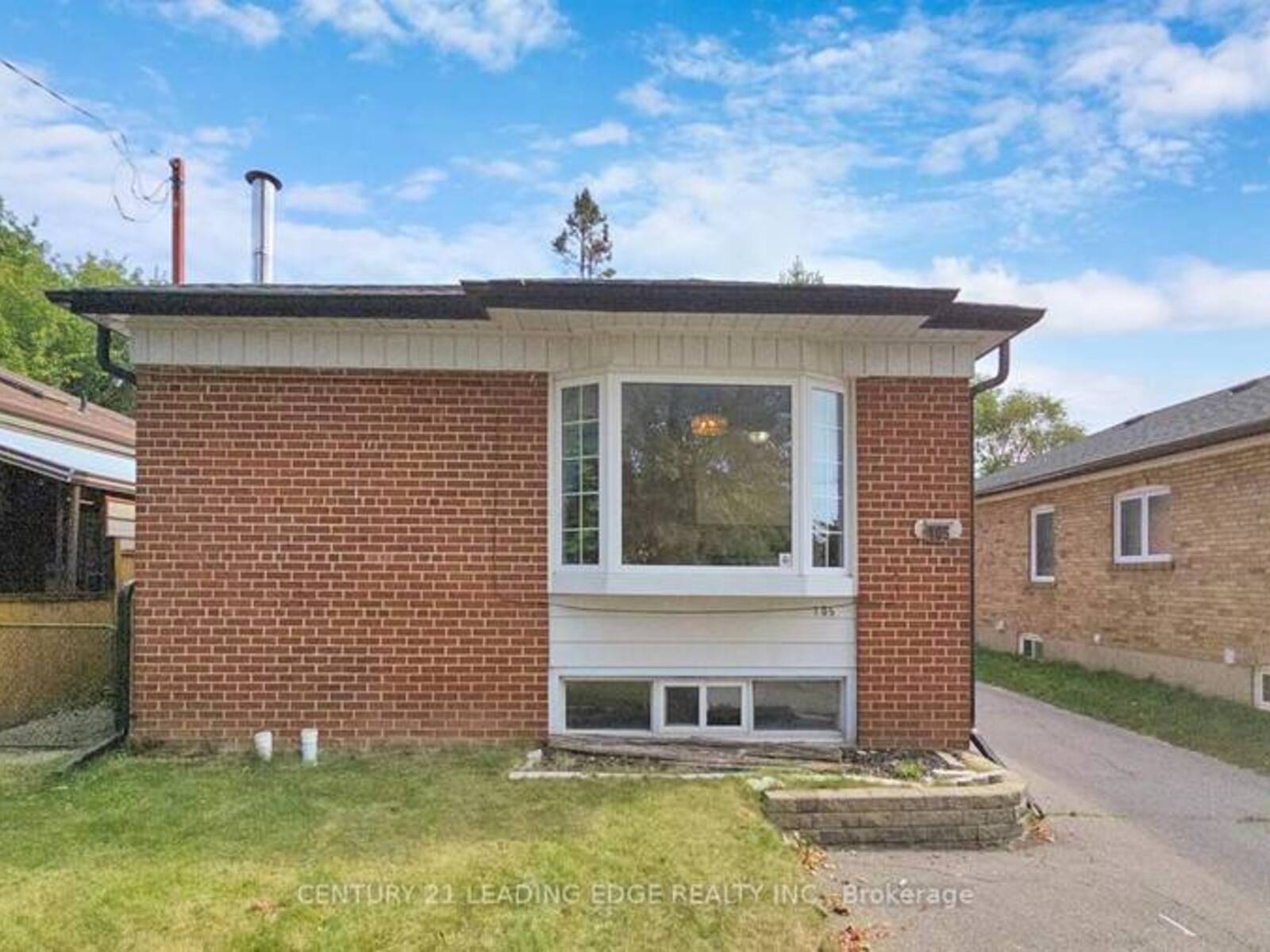 105 GILROY DRIVE, Toronto, Ontario M1P 2A2