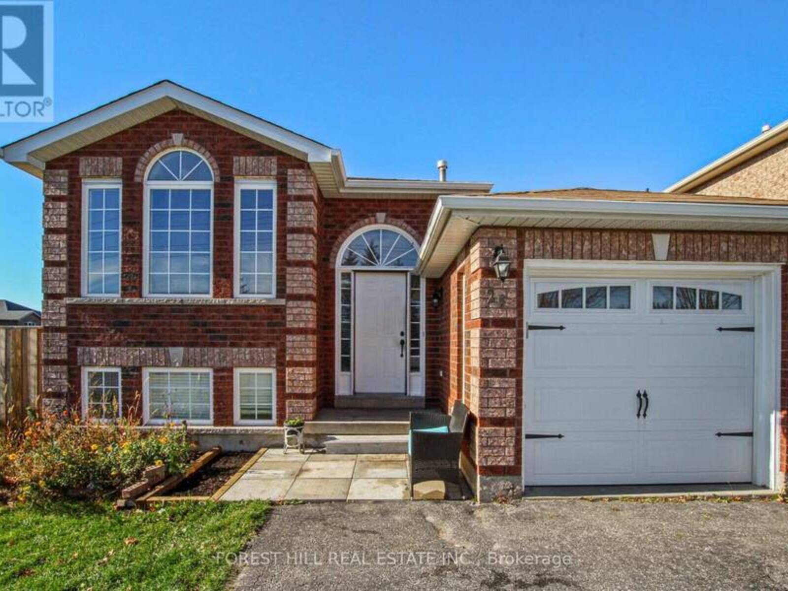 26 QUINLAN ROAD, Barrie, Ontario L4M 7B1