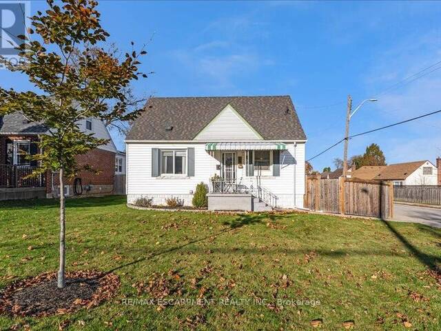 29 MONTROSE AVENUE Hamilton Ontario, L8K 4X8