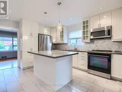 671A - 671 BROWNS LINE Toronto Ontario, M8W 3V7