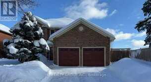 102 CRAWFORD ROSE DRIVE | Aurora Ontario | Slide Image Two