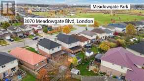 3070 MEADOWGATE BOULEVARD | London Ontario | Slide Image Three