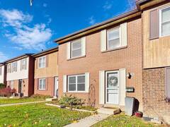 43 - 2825 GANANOQUE DRIVE Mississauga Ontario, L5N 1V6