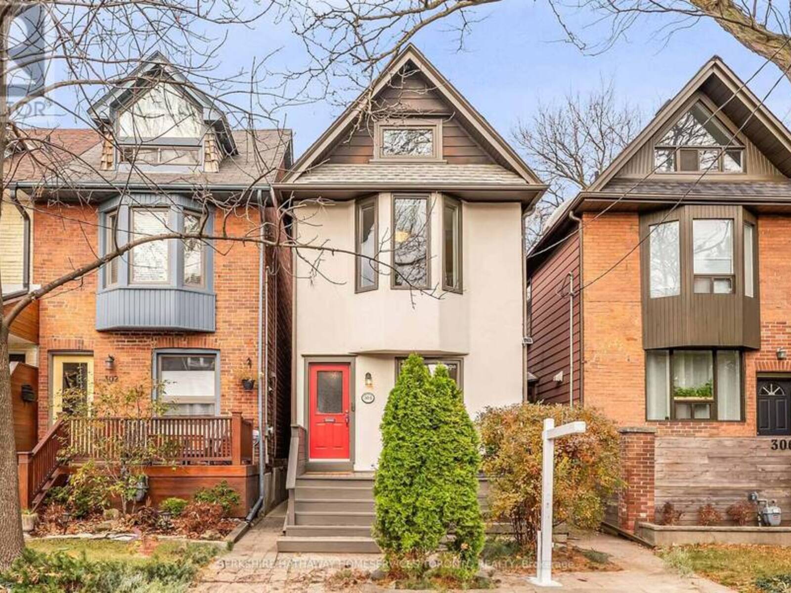 304 WITHROW AVENUE, Toronto, Ontario M4J 1B7