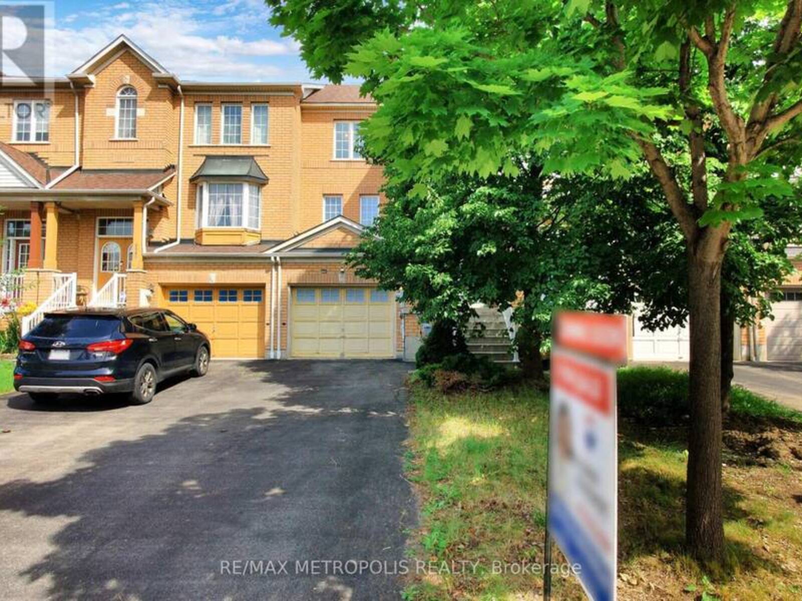 6579 JAZZY MEWS, Mississauga, Ontario L5W 1R9