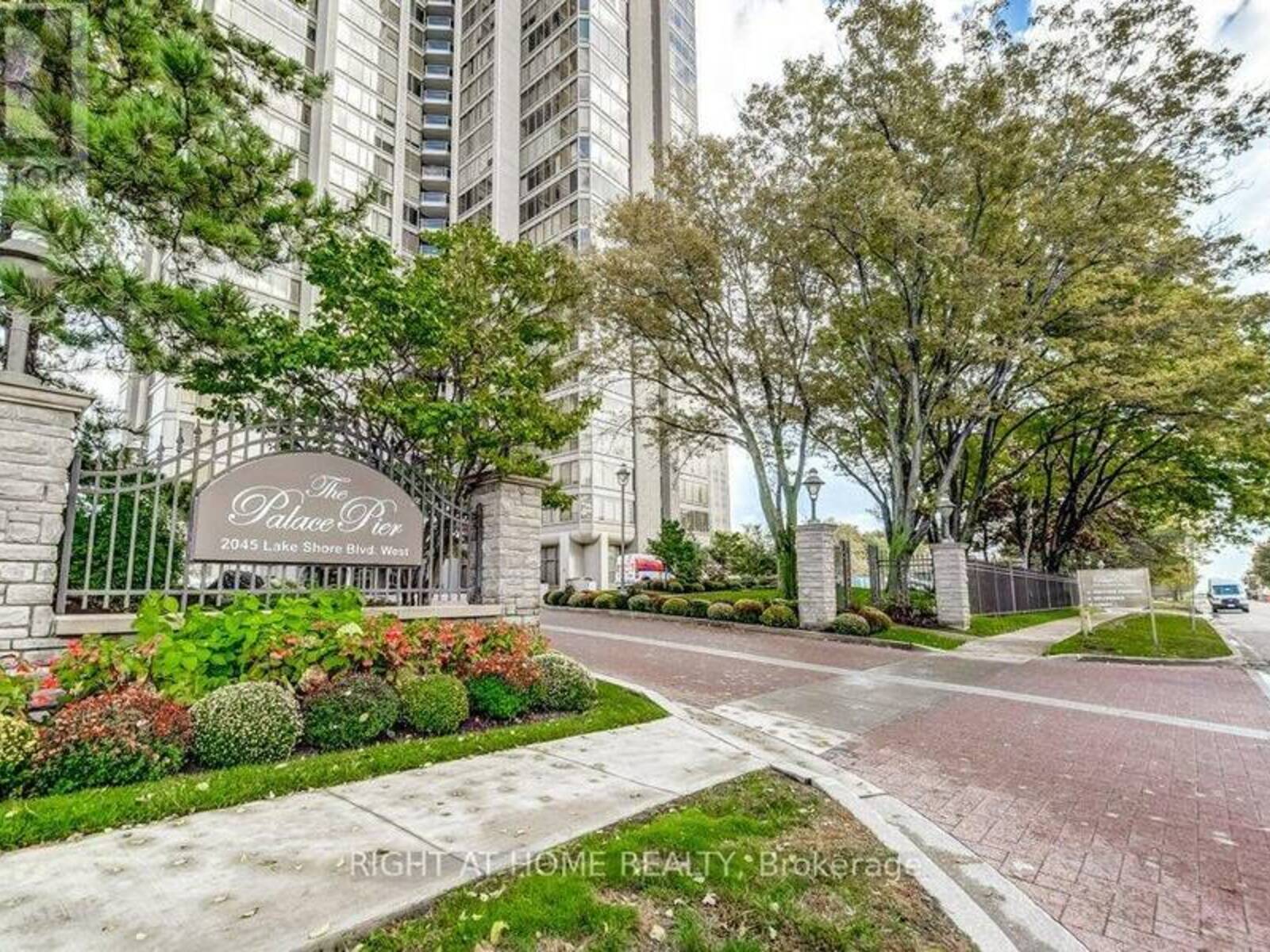 501 - 2045 LAKE SHORE BOULEVARD W, Toronto, Ontario M8V 2Z6