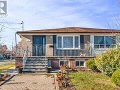 2 BUTTERCUP COURT Toronto Ontario, M9L 2M8