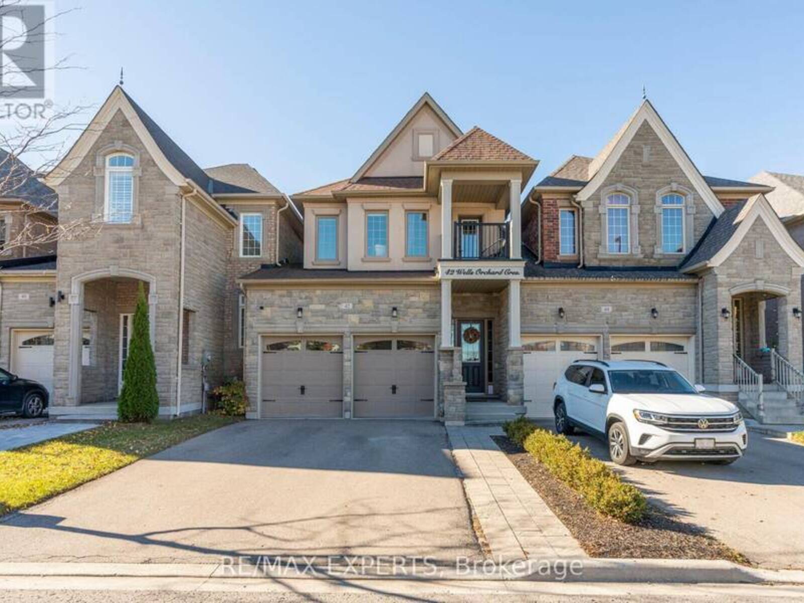 42 WELLS ORCHARD CRESCENT, King, Ontario L7B 0C6