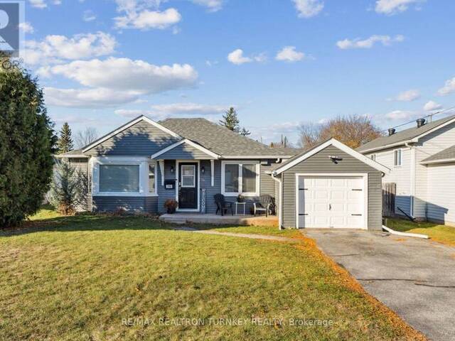 290 HOLLYWOOD DRIVE Georgina Ontario, L4P 2Z8