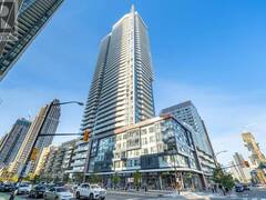 802 - 4065 CONFEDERATION PARKWAY Mississauga Ontario, L5B 0L4