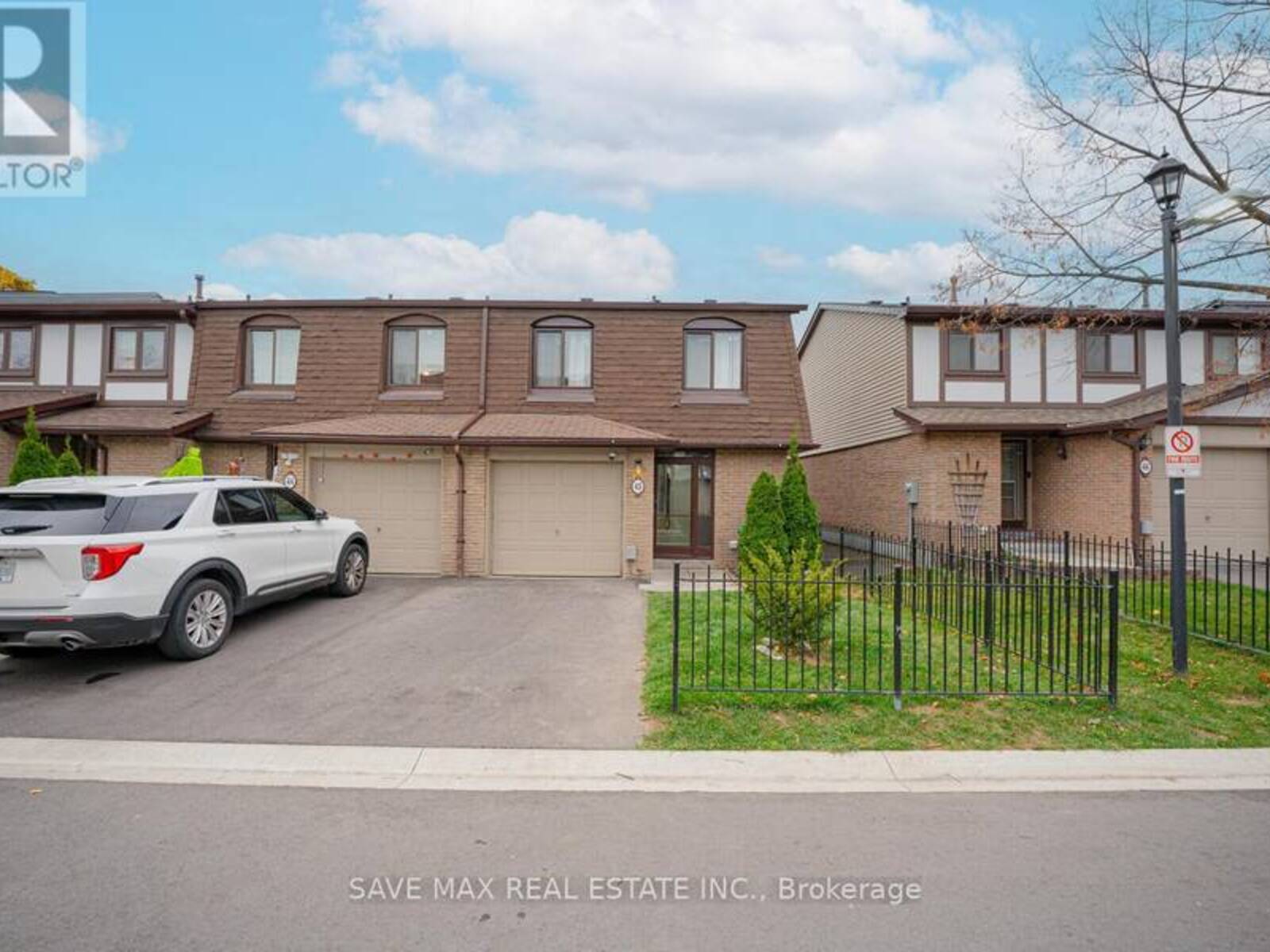 45 GREENWICH CIRCLE, Brampton, Ontario L6S 2E6