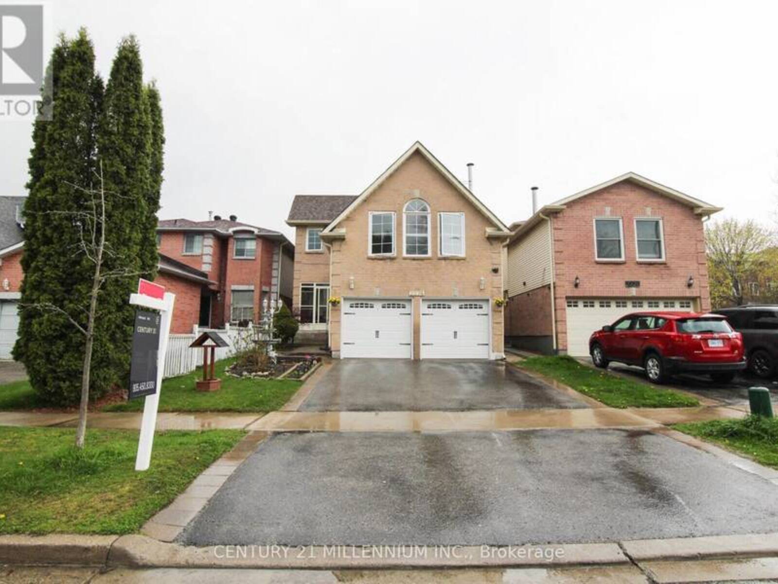 2274 CHAPMAN COURT, Pickering, Ontario L1X 2E8