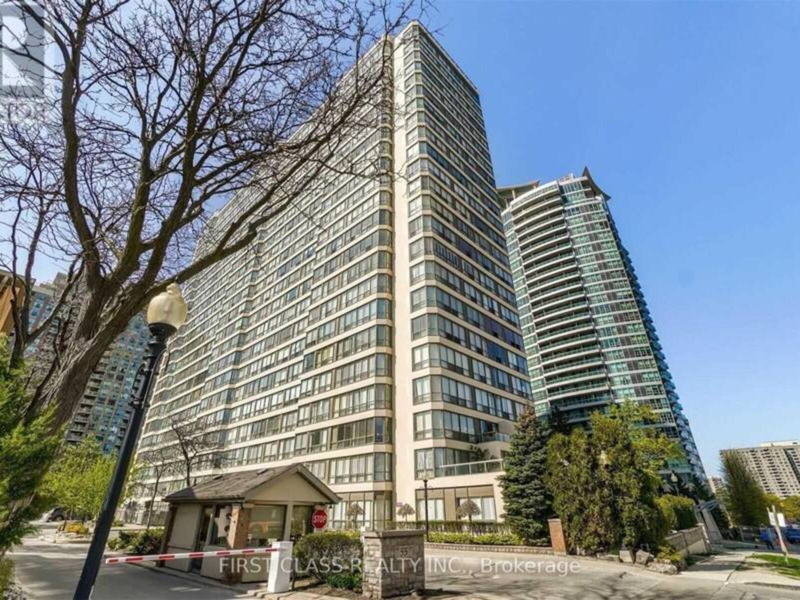 1002 - 55 ELM DRIVE W, Mississauga, Ontario L5B 3Z3