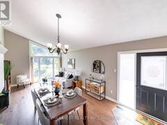 10 ROWALLAN DRIVE Toronto Ontario, M1E 2Y4