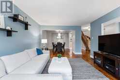 7 ROYAL MANOR CRESCENT | Richmond Hill Ontario | Slide Image Nine