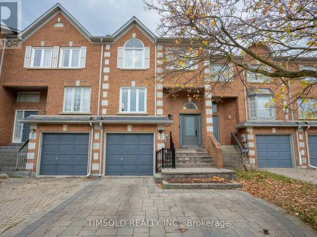 7 ROYAL MANOR CRESCENT Richmond Hill Ontario, L4B 3N5