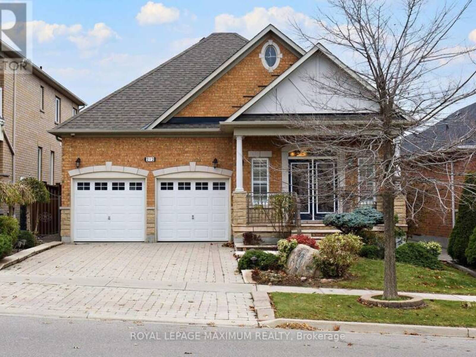 212 IVY GLEN DRIVE, Vaughan, Ontario L6A 0N8