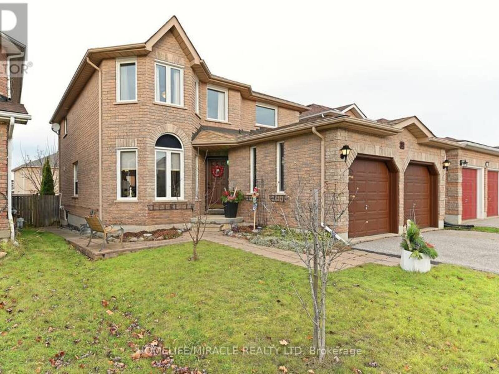 82 STEPHANIE LANE, Barrie, Ontario L4N 0V9