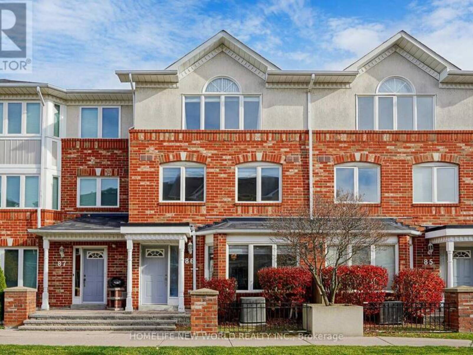 86 - 18 CLARK AVENUE W, Vaughan, Ontario L4J 8H1